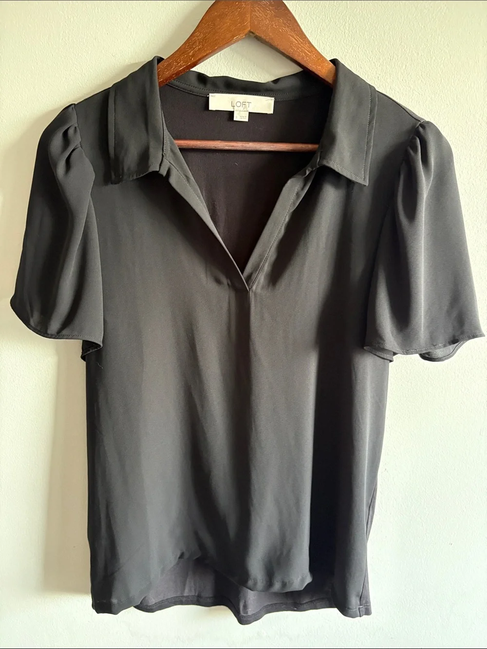 LOFT Black V-Neck Puff Sleeve Blouse Small Career Office